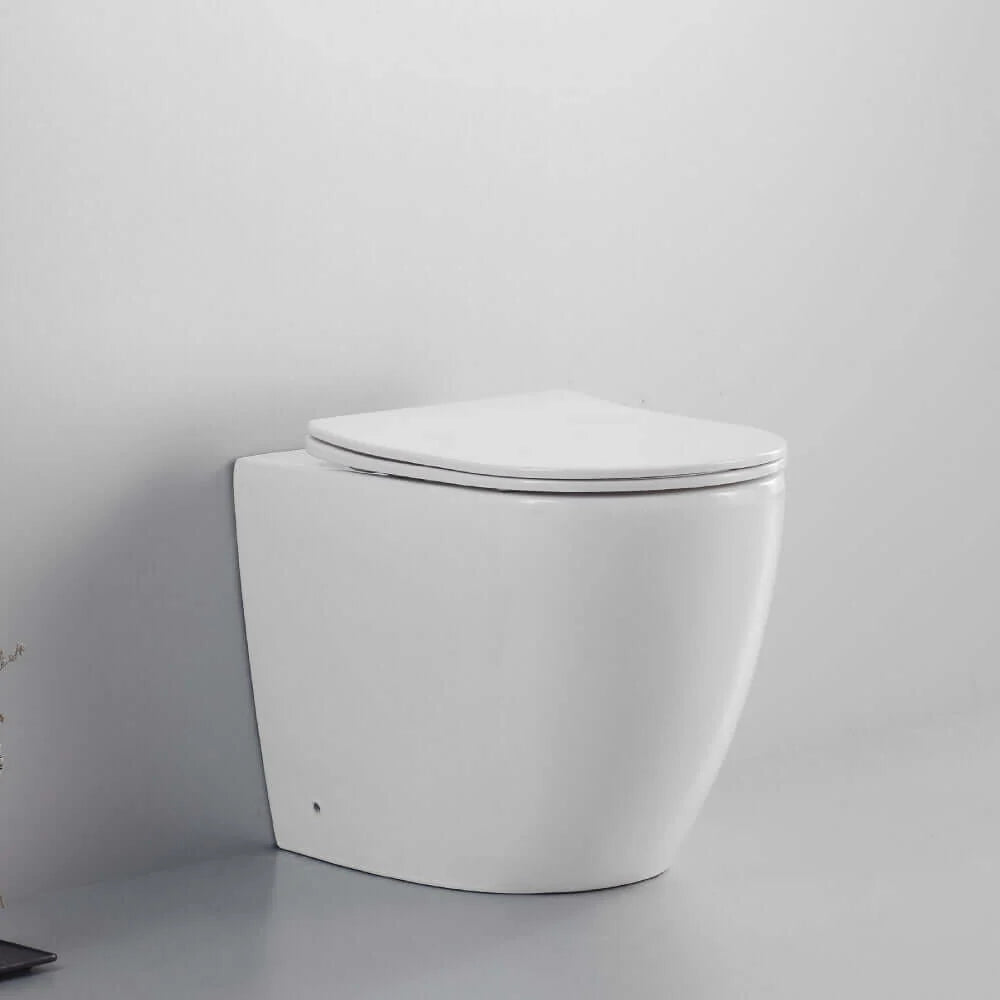 ARIES | WC a terra filo muro con tecnologia rimless